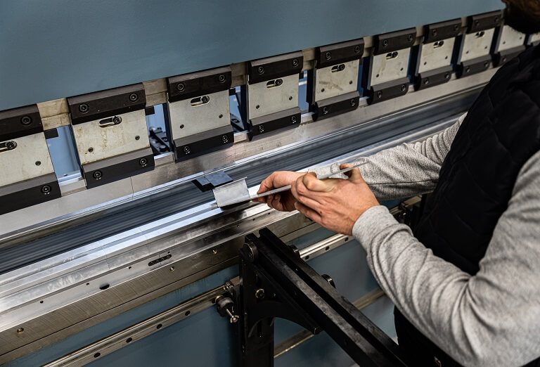 sheet-metal-bending-2023